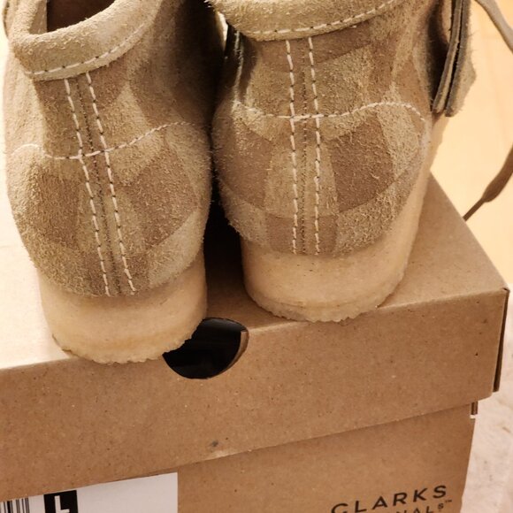 Clarks Checkerboard Wallabees Sz 10 - Picture 5 of 8